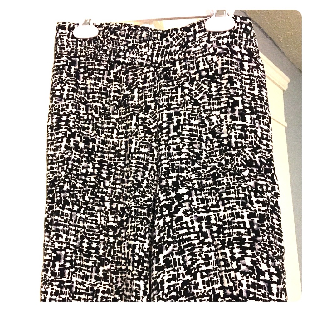 Black and white print palazzo pants